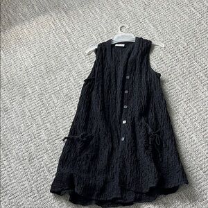 Black Sleeveless Thigh Length Vest